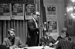 1974-01-01: Lyndon LaRouche at U.S. Labor Party campaign meeting