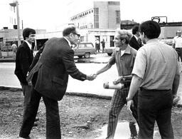 1976-09-01: Lyndon LaRouche campaigns at Philadelphia Westinghouse plant (1)