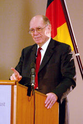 2006-09-06: Lyndon LaRouche webcast from Berlin, Germany (1)